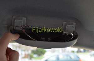 SCHOWEK NA OKULARY